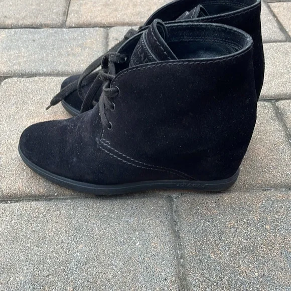 Prada boots - Picture 6 of 10